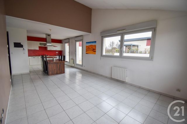 Appartement F3 à vendre - 3 pièces - 75,79 m2 - Les Cheres - 69 - RHONE-ALPES