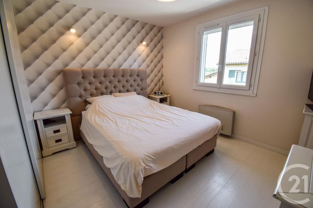 Afficher la photo en grand Maison à vendre - 9 pièces - 180,34 m2 - Miserieux - 01 - RHONE-ALPES