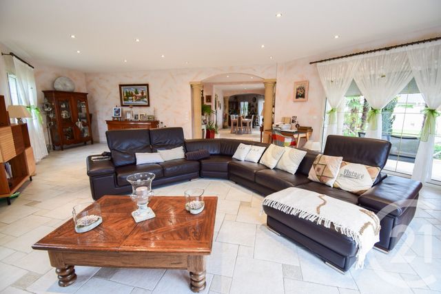 Afficher la photo en grand Maison à vendre - 6 pièces - 168 m2 - Savigneux - 01 - RHONE-ALPES