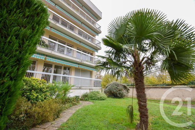 Appartement F4 à vendre - 5 pièces - 122,79 m2 - Les Cheres - 69 - RHONE-ALPES