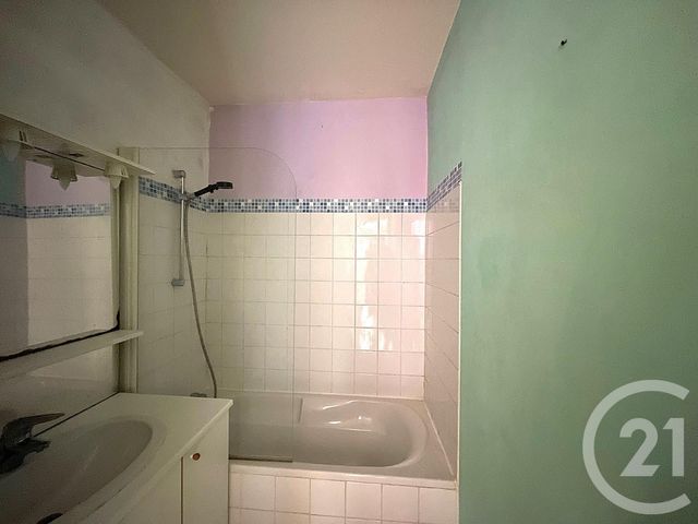 Afficher la photo en grand Appartement F3 à vendre - 3 pièces - 57,24 m2 - Amplepuis - 69 - RHONE-ALPES