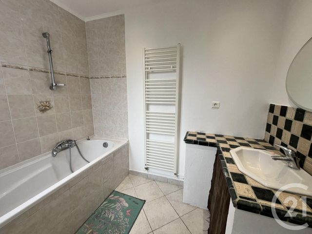 Afficher la photo en grand Appartement F4 à vendre - 4 pièces - 95,84 m2 - Tarare - 69 - RHONE-ALPES