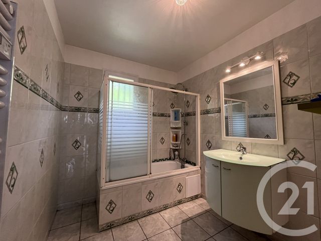 Afficher la photo en grand Maison à vendre - 5 pièces - 88,03 m2 - St Jean La Bussiere - 69 - RHONE-ALPES