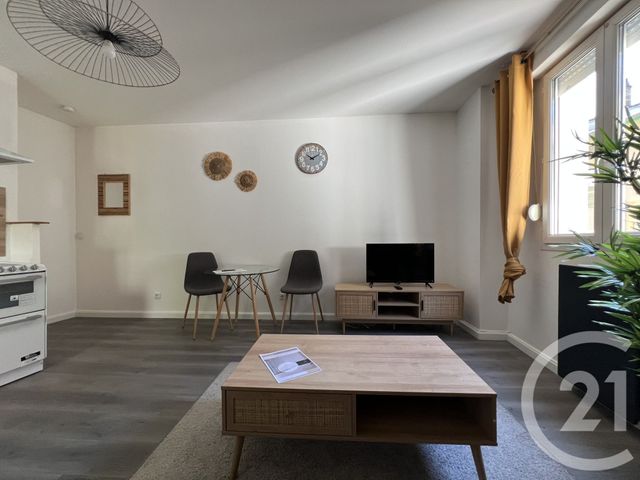 Appartement Duplex à louer - 2 pièces - 31 m2 - Tarare - 69 - RHONE-ALPES