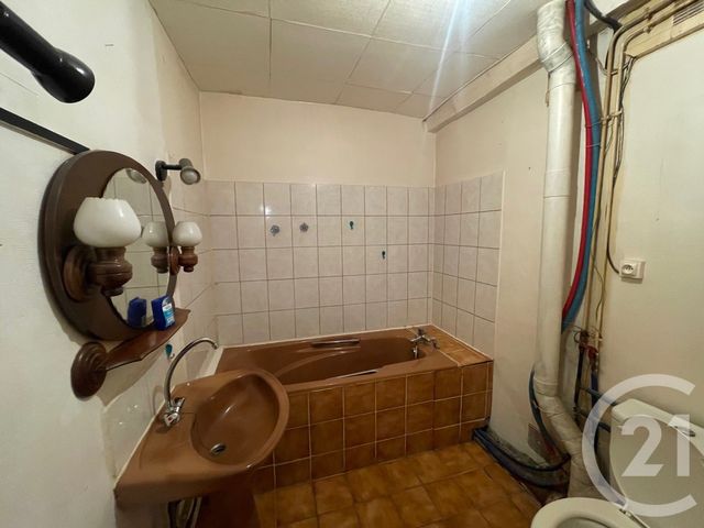 Afficher la photo en grand Appartement F2 à vendre - 3 pièces - 90 m2 - Tarare - 69 - RHONE-ALPES