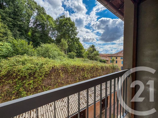 Afficher la photo en grand Appartement F4 à vendre - 5 pièces - 98,40 m2 - Amplepuis - 69 - RHONE-ALPES