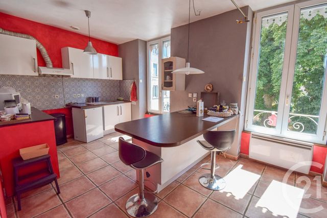 Afficher la photo en grand Appartement F5 à vendre - 6 pièces - 156,80 m2 - Tarare - 69 - RHONE-ALPES