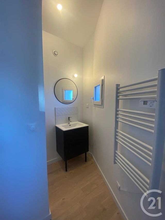 Maison &agrave; louer - 3 pi&egrave;ces - 62,91 m2 - Panissieres - 42 - RHONE-ALPES